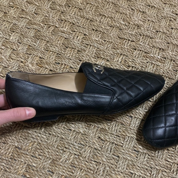 CHANEL Black Quilted Flats with Logo - Picture 6 of 6